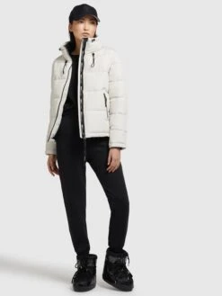 Khujo Vestes Dhiver Veste D’hiver Tuba Femme Blanc Cassé 10 Khujo Vestes Dhiver Veste D’hiver Tuba Femme Blanc Cassé -Khujo Boutique 1bf90ffc4abb0298bac8302f4b57c588