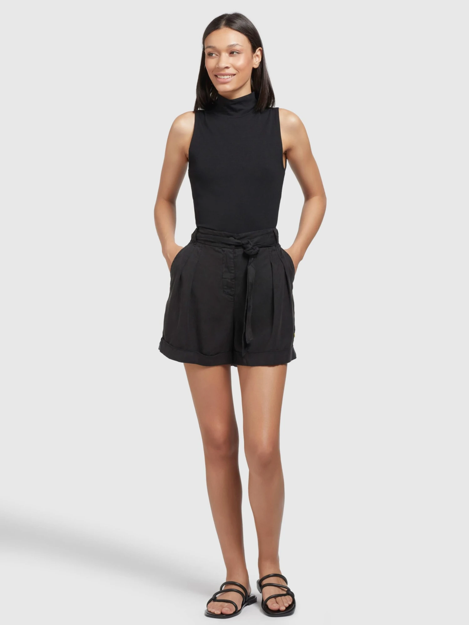 Khujo Shorts Loosefit Pantalon à Pince Elida Femme Noir 6 Khujo Shorts Loosefit Pantalon à Pince Elida Femme Noir - Image 6