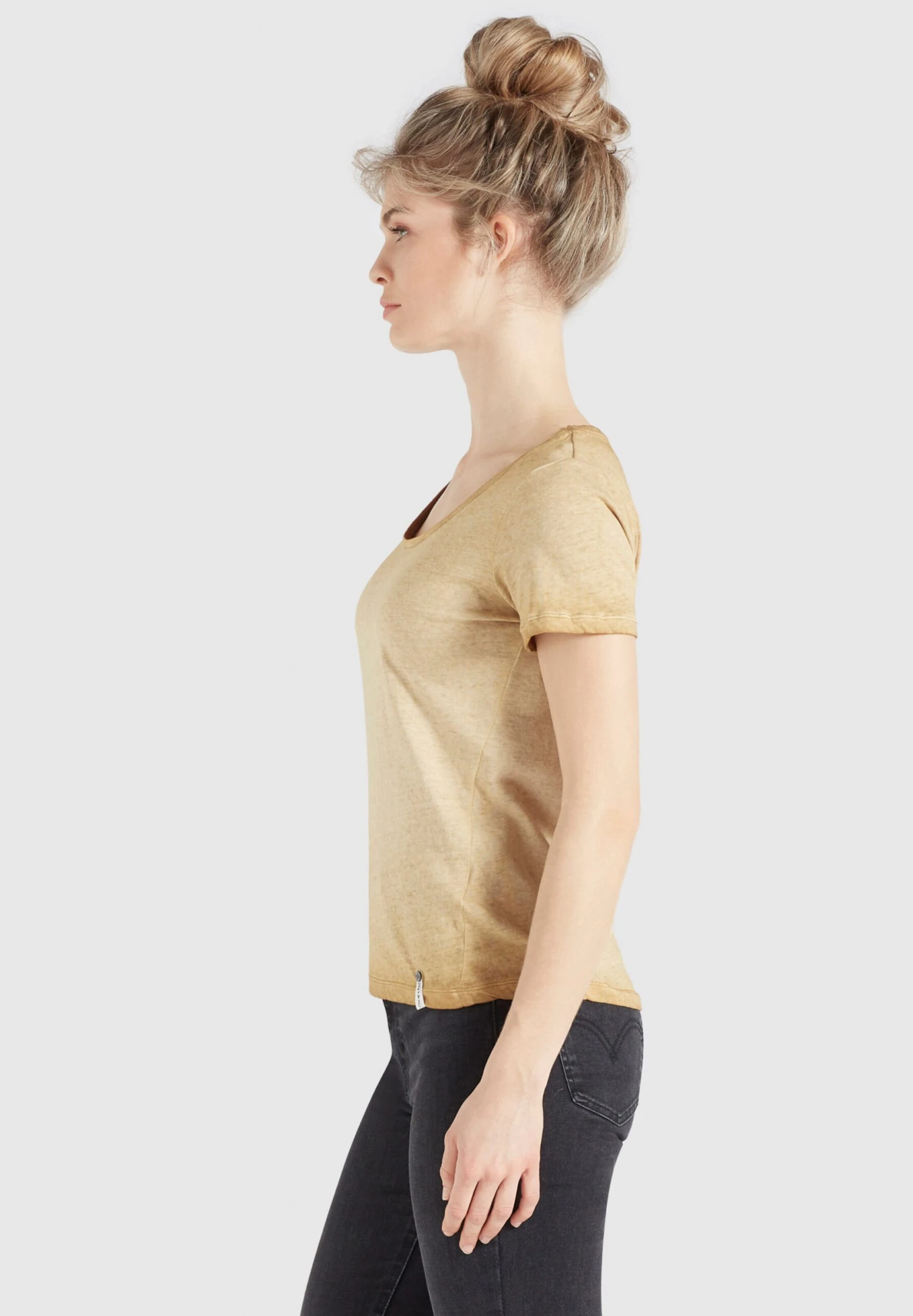 Khujo T-shirts T-shirt PERGOLA Femme Jaune Clair 4 Khujo T-shirts T-shirt PERGOLA Femme Jaune Clair - Image 4