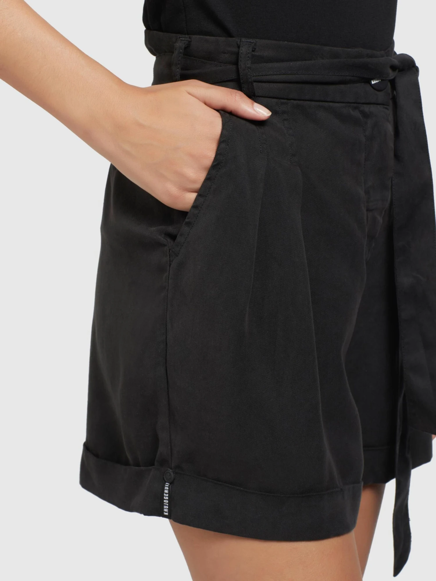 Khujo Shorts Loosefit Pantalon à Pince Elida Femme Noir 8 Khujo Shorts Loosefit Pantalon à Pince Elida Femme Noir - Image 8