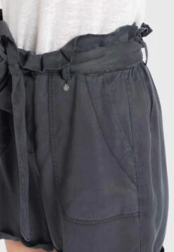 Khujo Shorts Loosefit Pantalon Poppy Femme Gris Foncé -Khujo Boutique 8efdd4813d2a9adb423a95fa9a85252d