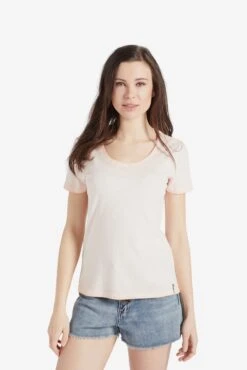 Khujo T-shirts T-shirt Pergola Femme Rose 11 Khujo T-shirts T-shirt Pergola Femme Rose -Khujo Boutique 9fe050fe339c04233873fab856ae3110