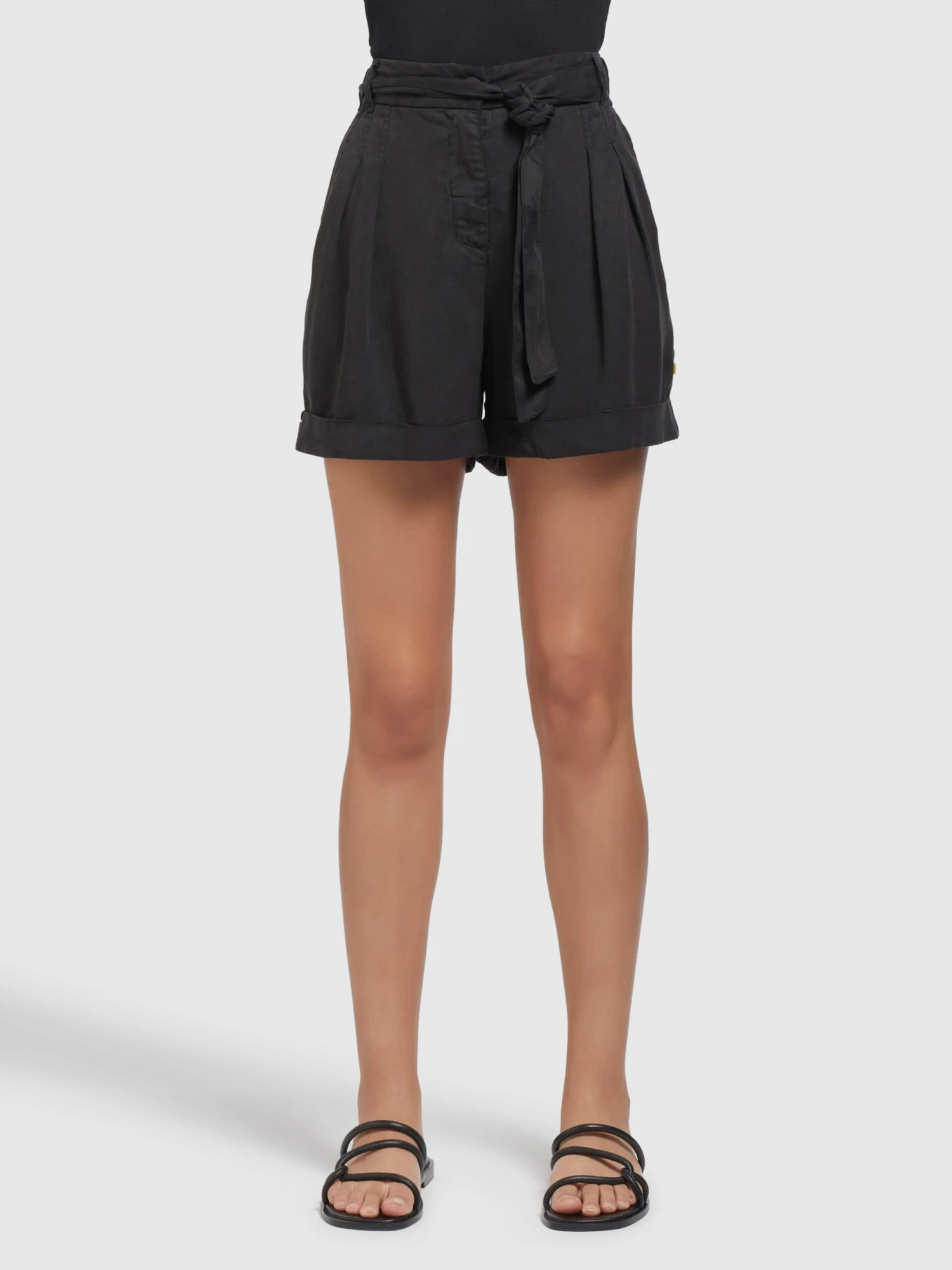 Khujo Shorts Loosefit Pantalon à Pince Elida Femme Noir 2 Khujo Shorts Loosefit Pantalon à Pince Elida Femme Noir - Image 2