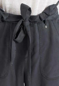 Khujo Shorts Loosefit Pantalon Poppy Femme Gris Foncé -Khujo Boutique b254aec486b65db48ecd20561992dc47