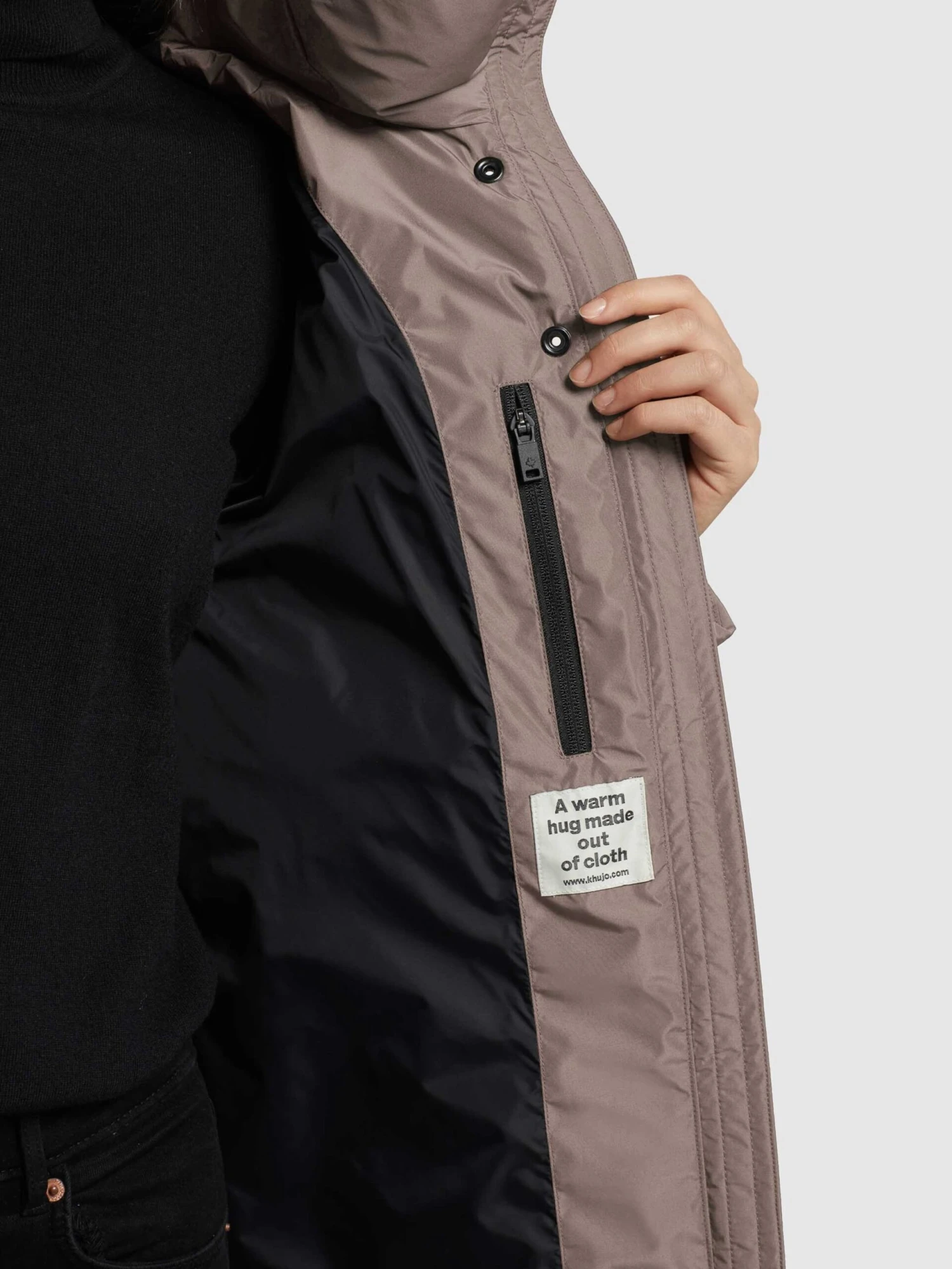 Khujo Vestes Dhiver Veste D’hiver Jordis 4 Femme Taupe 8 Khujo Vestes Dhiver Veste D’hiver Jordis 4 Femme Taupe - Image 8