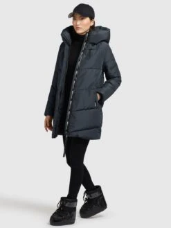 Khujo Vestes Dhiver Veste D’hiver Jordis 4 Femme Bleu Foncé 10 Khujo Vestes Dhiver Veste D’hiver Jordis 4 Femme Bleu Foncé -Khujo Boutique c8af784daaba4e6a1fc9378adc26c7ab
